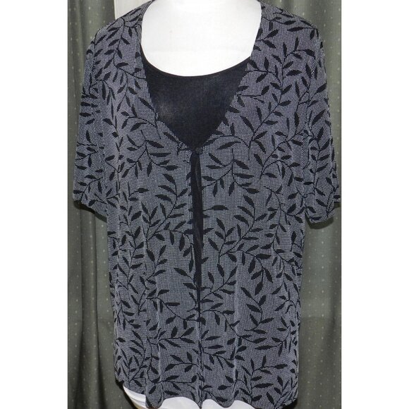 Fashion Bug size 2XL layered stretch blend blk / wht artsy top plus size womens - Picture 1 of 5